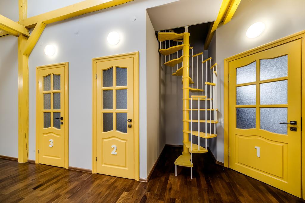 Park Plus Hostel Lviv Exterior photo